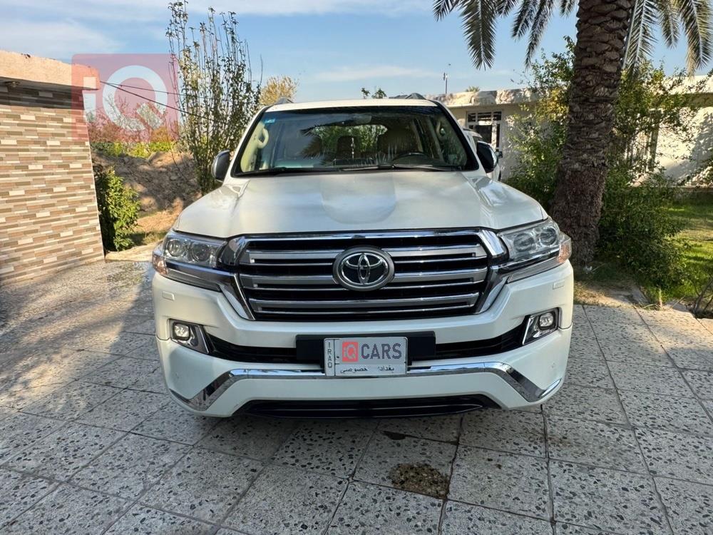 تويوتا لاندكروزر